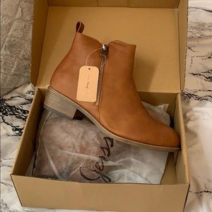 NEW brown leather ankle boots